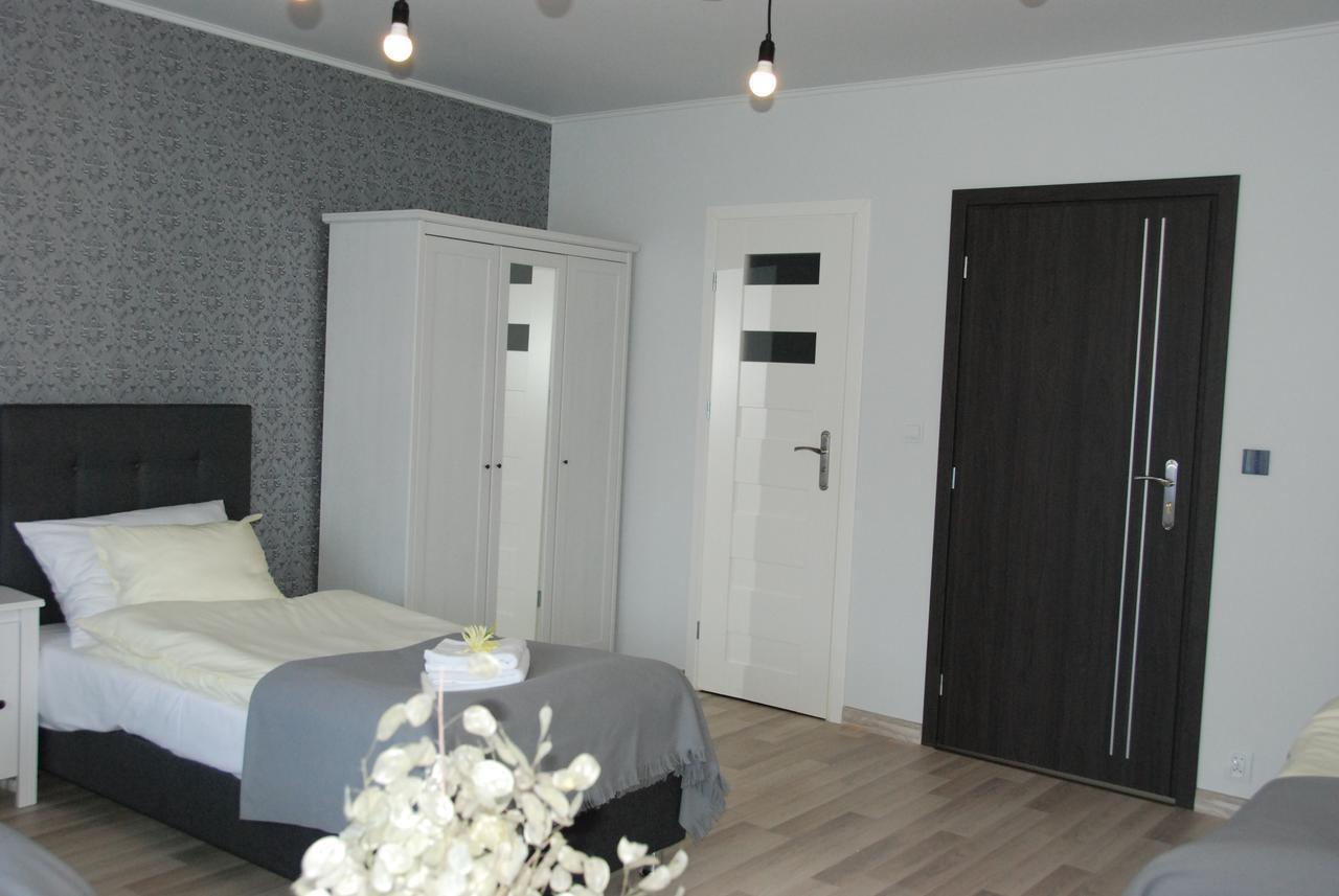 7Th Room Guest House Oświęcim Exteriör bild